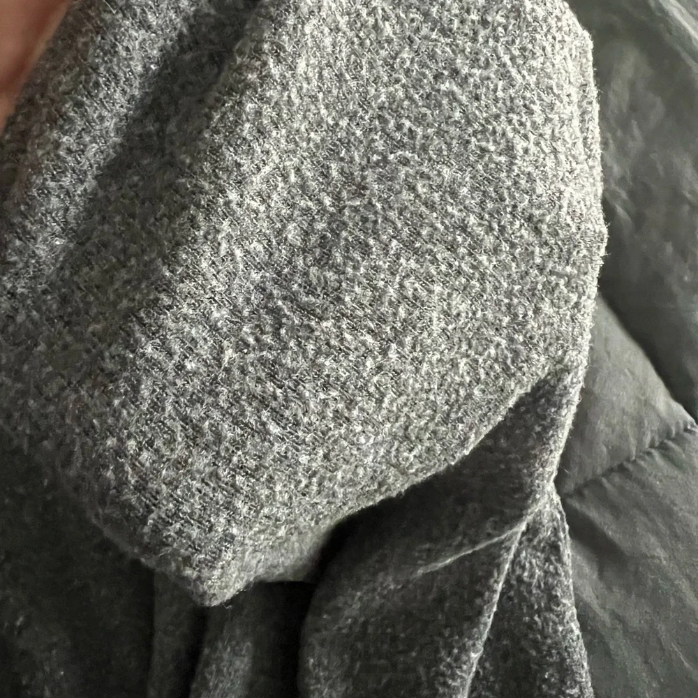 Wildfox Gray Lounge Pants with Pink/Red Lips Logo - Picture 8 of 11